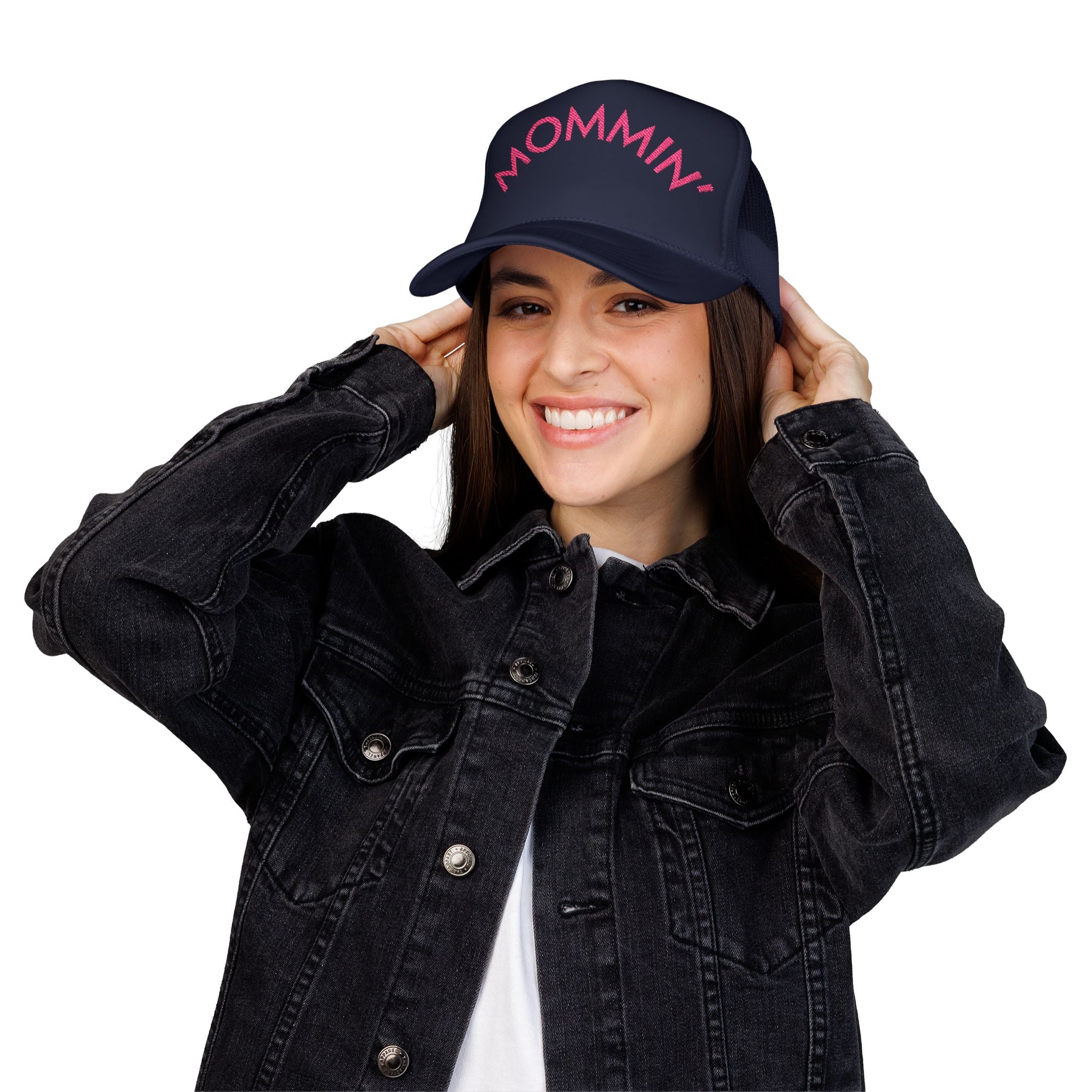 MOMMIN’ Trucker Hat